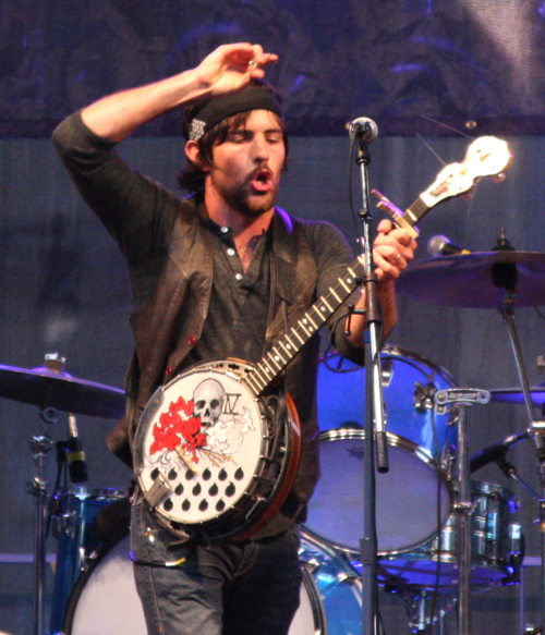 The Avett Brothers Live @ Thursday At The Square